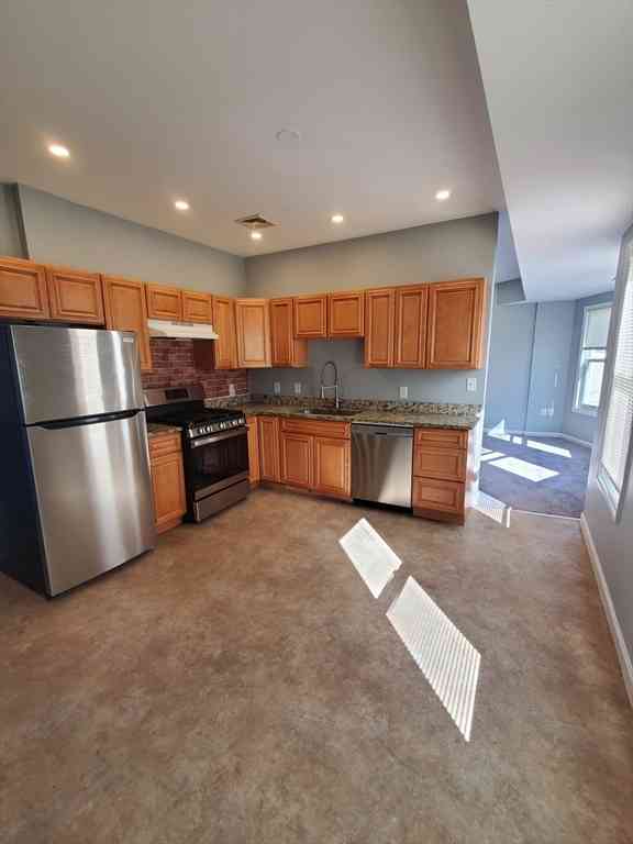 Apartment For Rent - 20 Jones St #3<br/> Everett, MA 02149