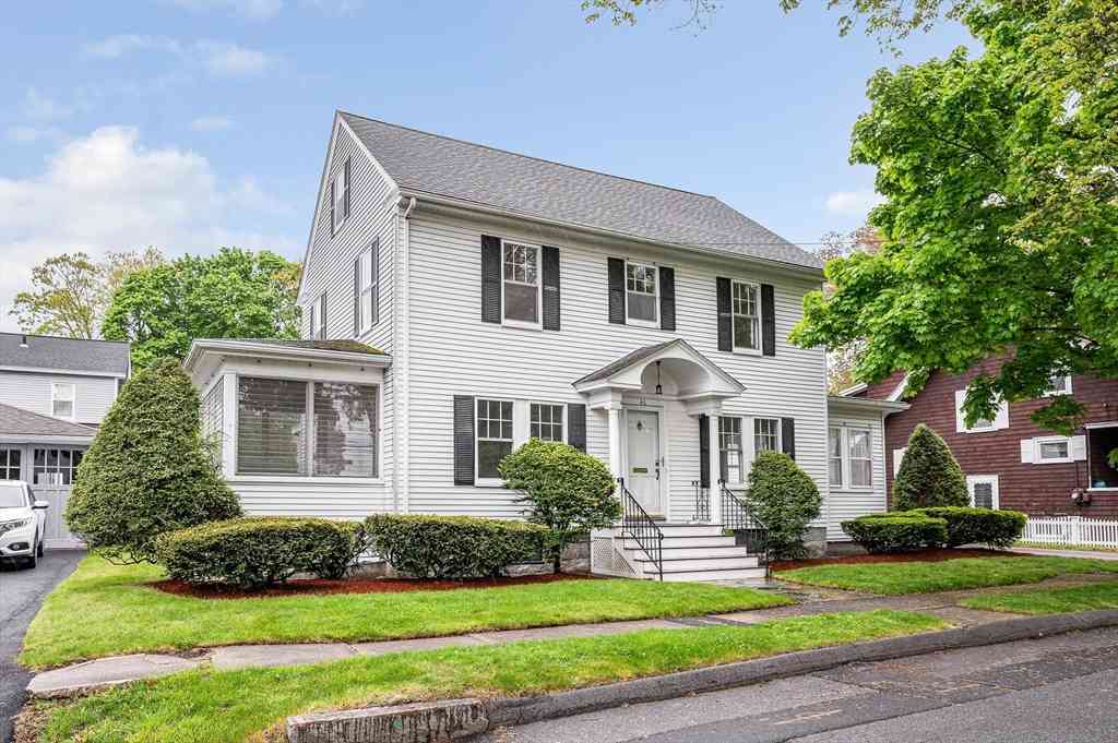 Homes For Sale - 46 Lura Street<br/> Middlesex County, Lowell, MA 01851