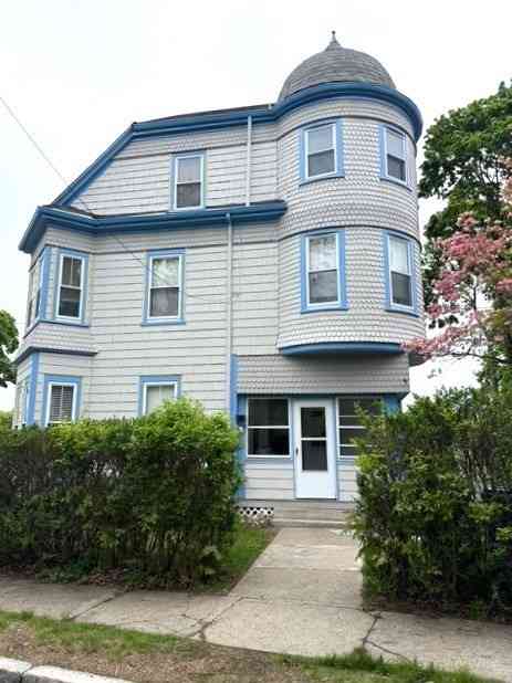 Apartment For Rent - 4 Chestnut Park #1<br/> Melrose, MA 02176