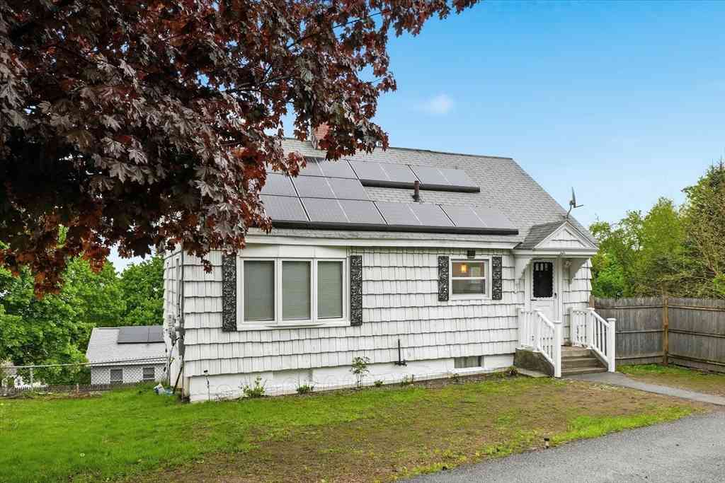 Homes For Sale - 88 Everett St<br/> Fitchburg, MA 01420