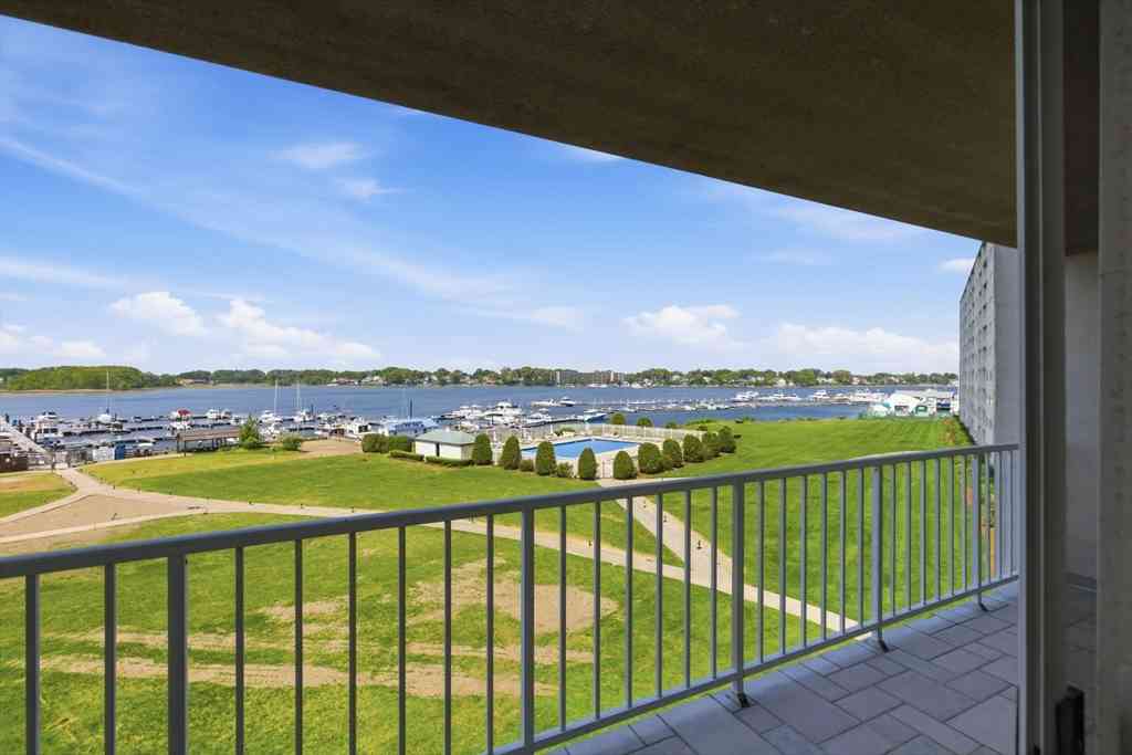 Condo For Sale - 100 Cove Way #409<br/> Quincy, MA 02169