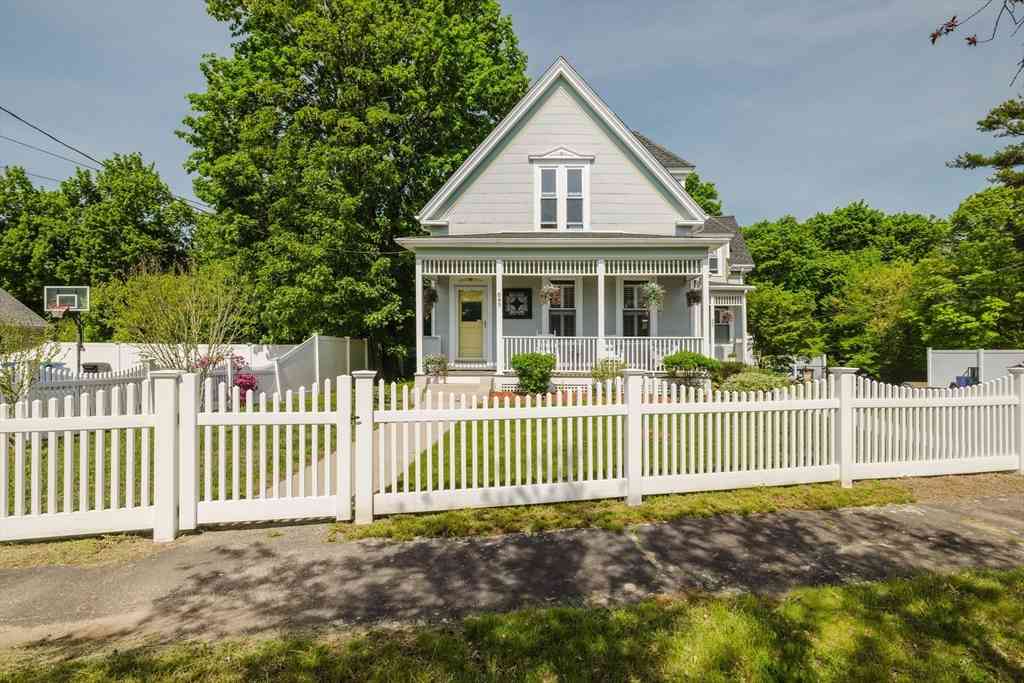 Homes For Sale - 849 Union St<br/> Plymouth County, Rockland, MA 02370