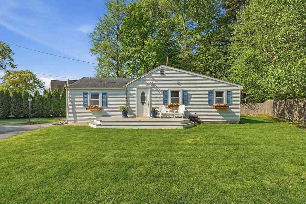 Homes For Sale - 12 Pleasant Cir<br/> Norfolk County, Canton, MA 02021