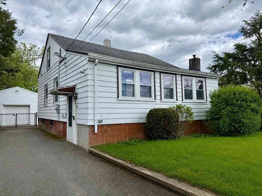 Homes For Sale - 6 Jersey Lane<br/> Danvers, MA 01923