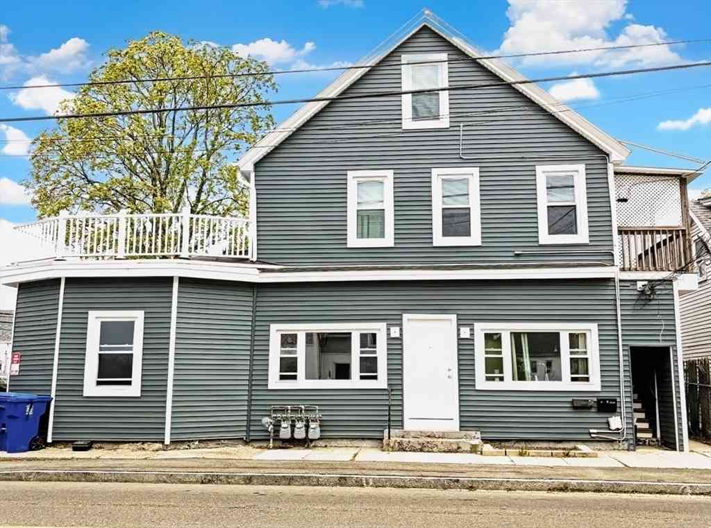 Apartment For Rent - 579 Bay St #2<br/> Bristol County, Taunton, MA 02780