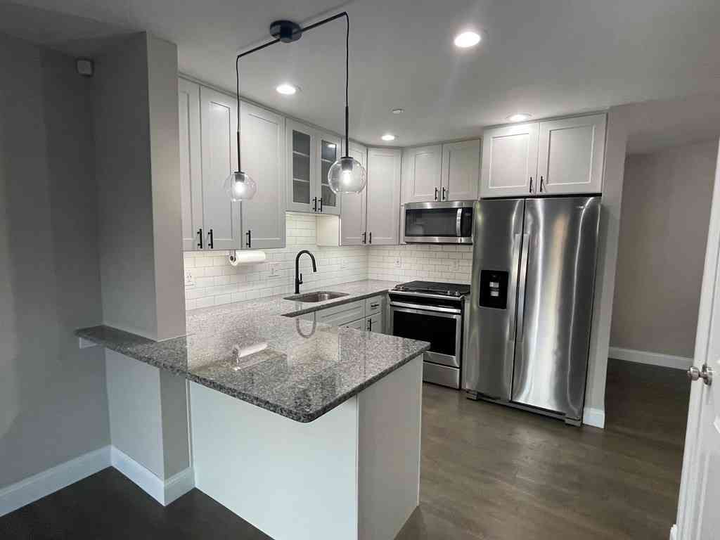 Condo For Rent - 3 Canal #3B<br/> Hampshire County, South Hadley, MA 01075