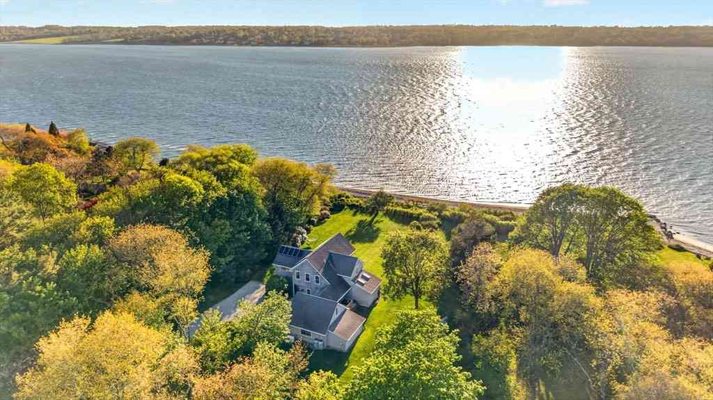 Homes For Sale - 59 High Hill Rd<br/> Tiverton, RI 02878