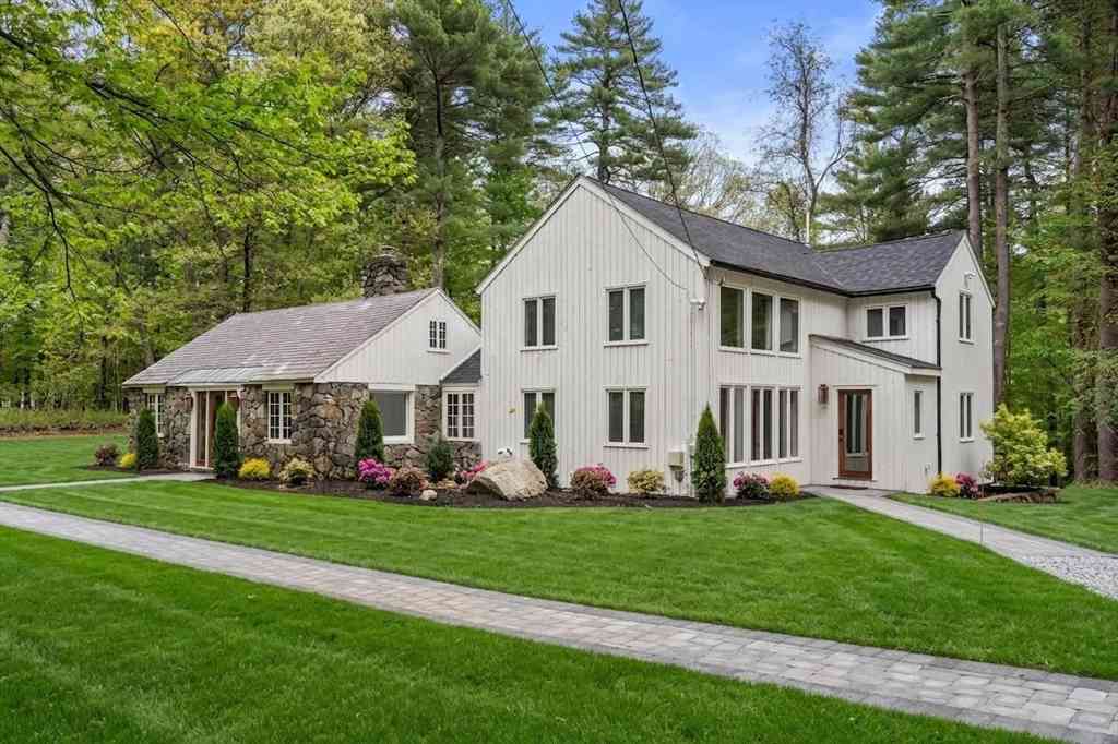 Homes For Sale - 82 Maynard Road<br/> Sudbury, MA 01776