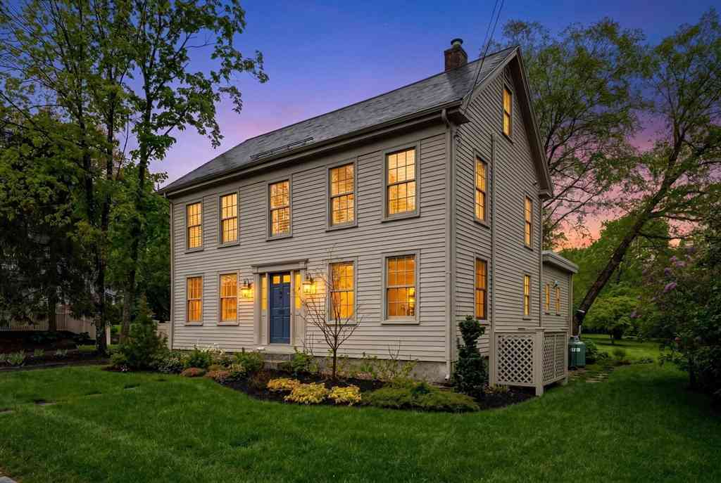 Homes For Sale - 165 Main St<br/> West Newbury, MA 01985