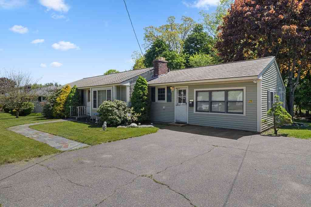 Homes For Sale - 25 Kings Mountain Dr<br/> Worcester County, West Boylston, MA 01583