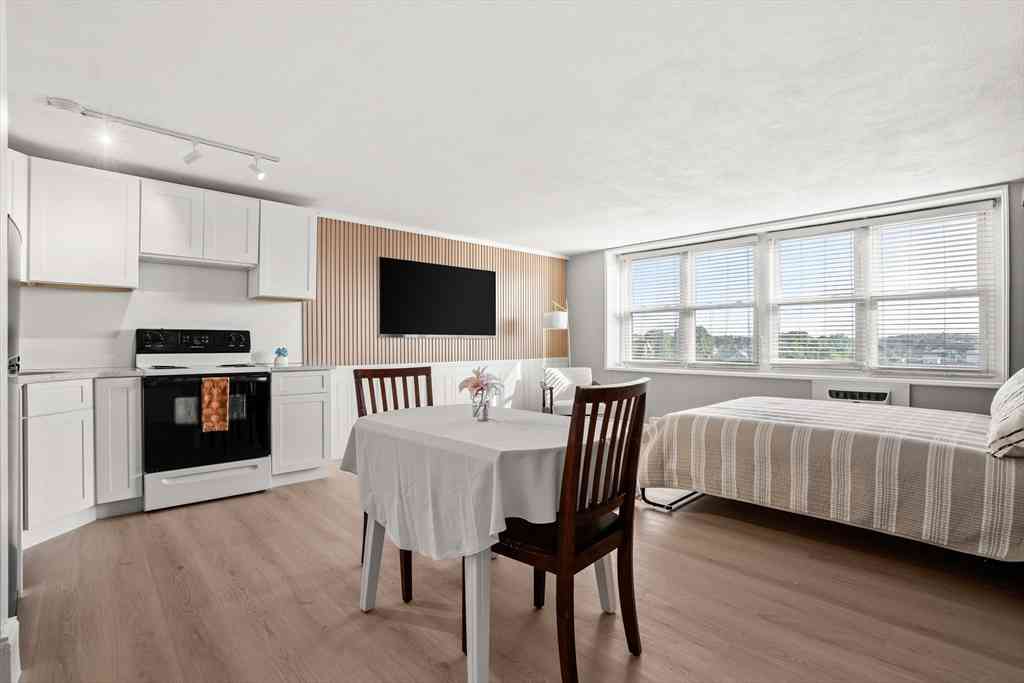 Apartment For Rent - 340 Main St #502<br/> Melrose, MA 02176