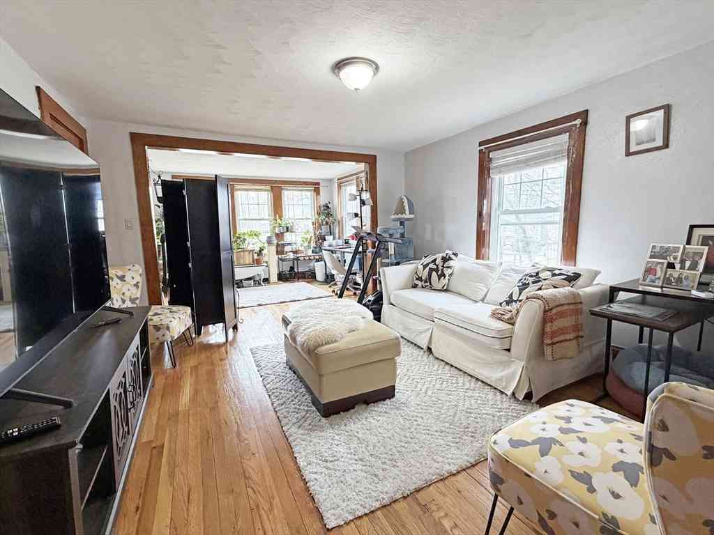 Apartment For Rent - 75-77 Dale St #77<br/> Waltham, MA 02451