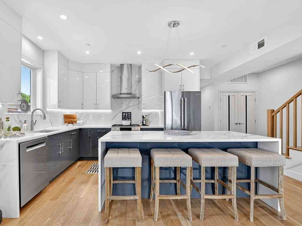 Condo For Sale - 21-C Kent Court #C<br/> Somerville, MA 02143