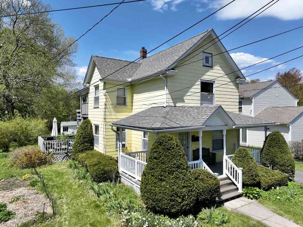 Multifamily For Rent - 264 Davis St<br/> Franklin County, Greenfield, MA 01301