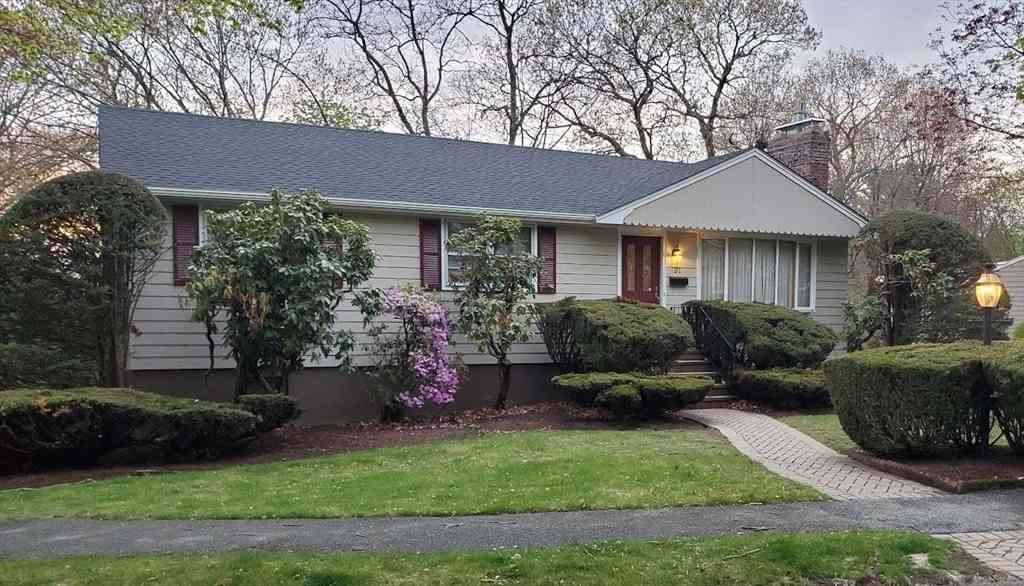 Homes For Sale - 21 Biscayne Ave<br/> Saugus, MA 01906