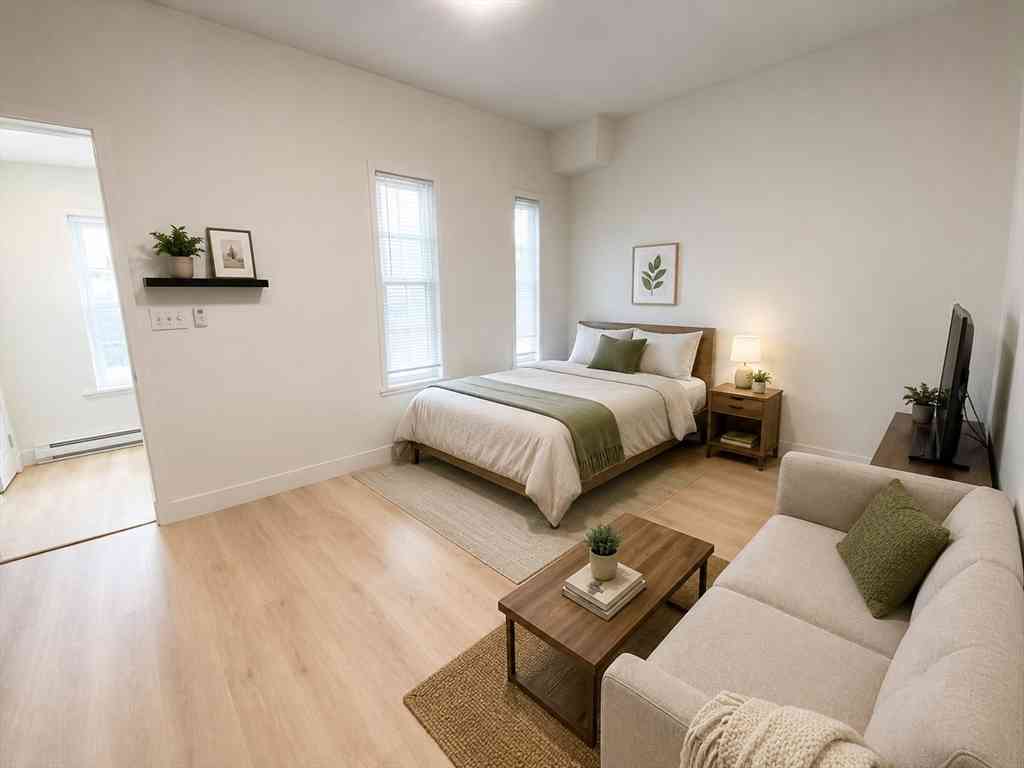 Apartment For Rent - 568 Main St #3<br/> Woburn, MA 01801