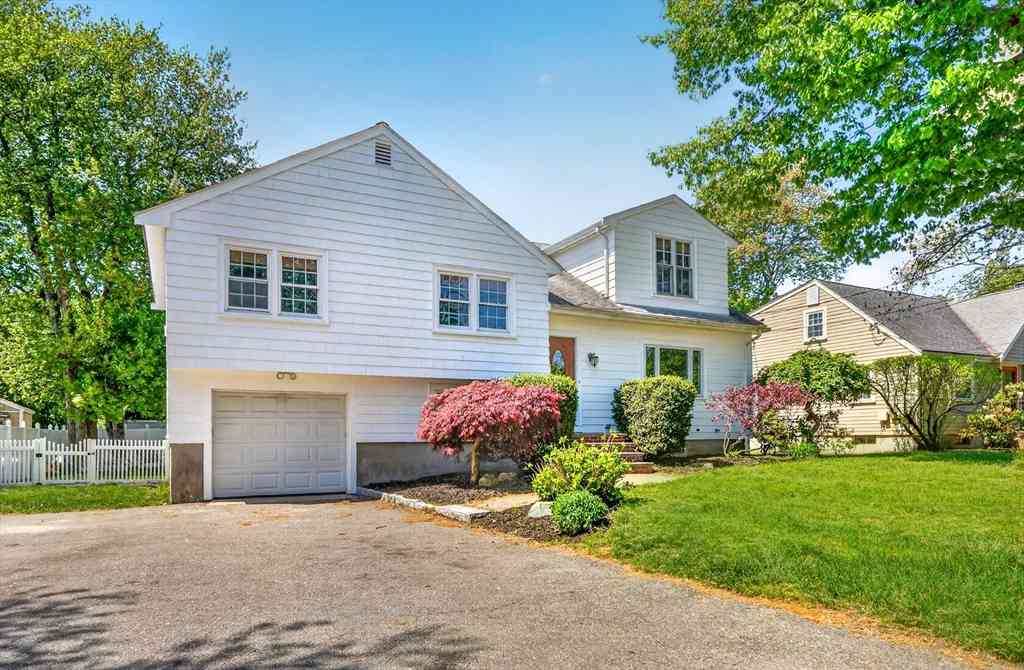 Homes For Sale - 59 Ellis Street<br/> Westwood, MA 02090