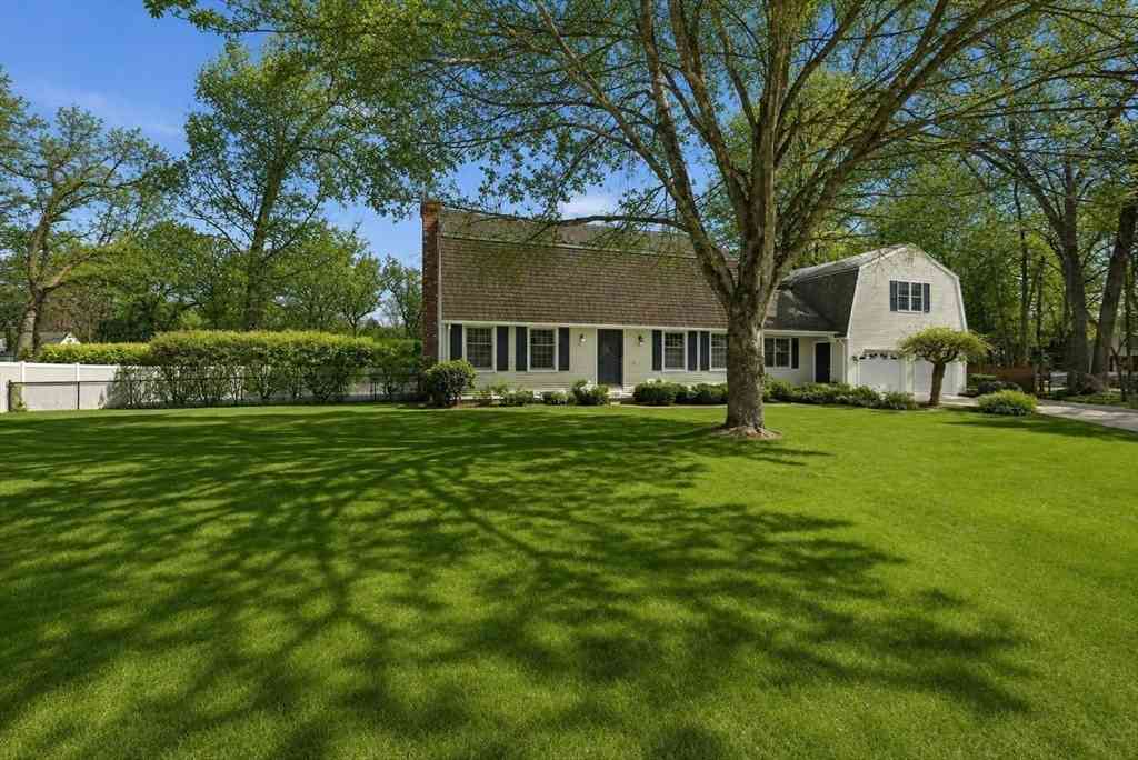 Homes For Sale - 86 Oak Ln<br/> Hampden County, Agawam, MA 01030