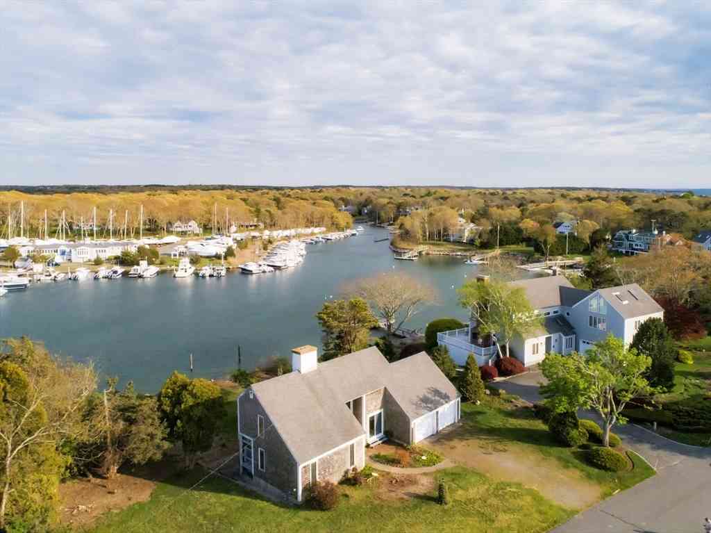 Homes For Sale - 156 Waterside Dr<br/> Barnstable County, Falmouth, MA 02556