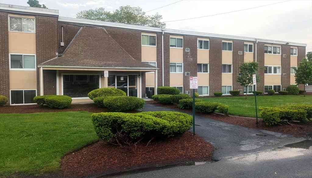 Condo For Sale - 26 Willis St #33<br/> Framingham, MA 01702