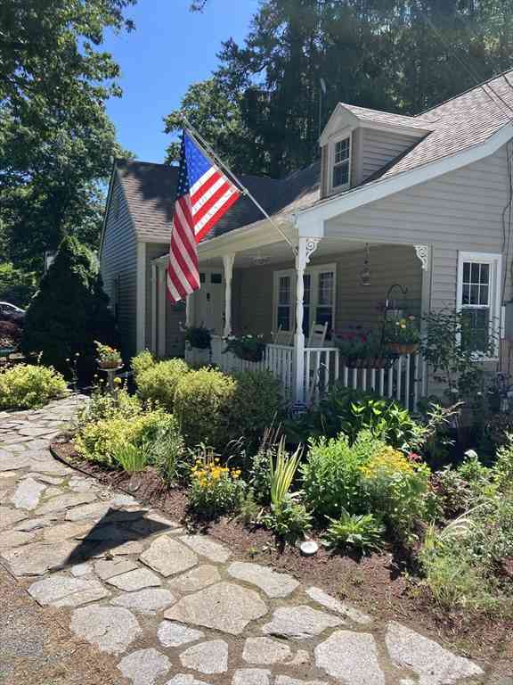 Homes For Sale - 435 Converse<br/> Longmeadow, MA 01106