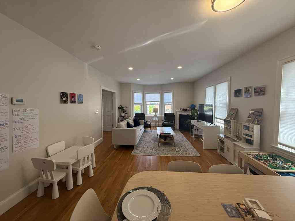 Condo For Rent - 133 Putnam Ave #133<br/> Cambridge, MA 02139