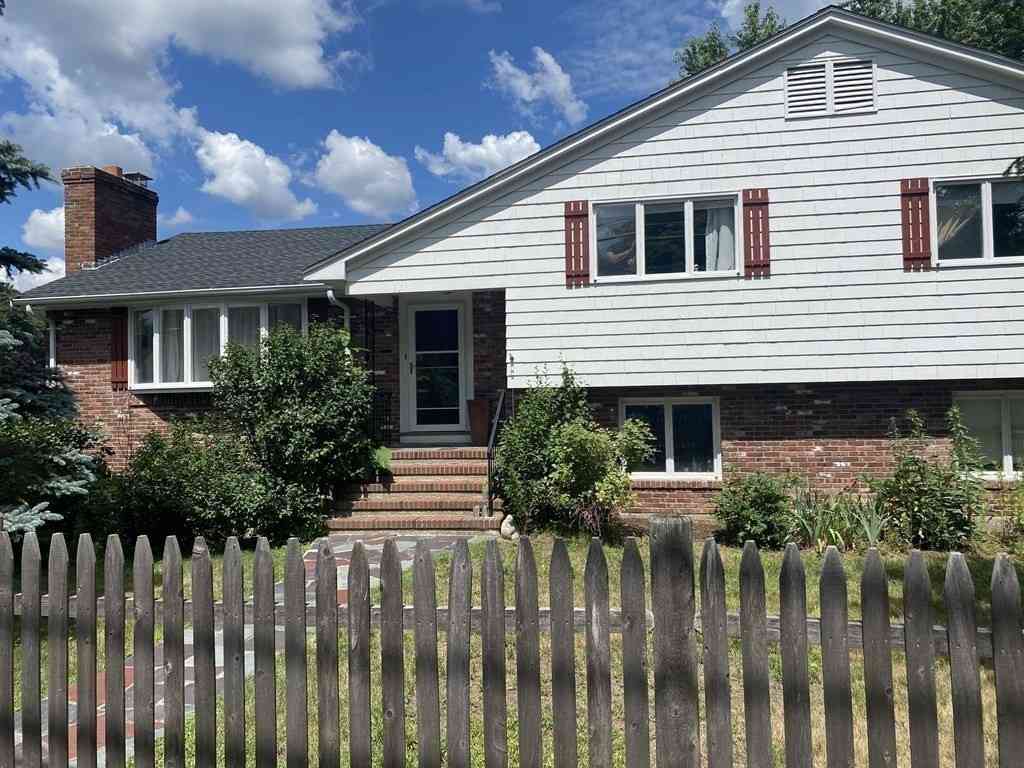 Homes For Rent - 809 Central Ave<br/> Needham, MA 02492