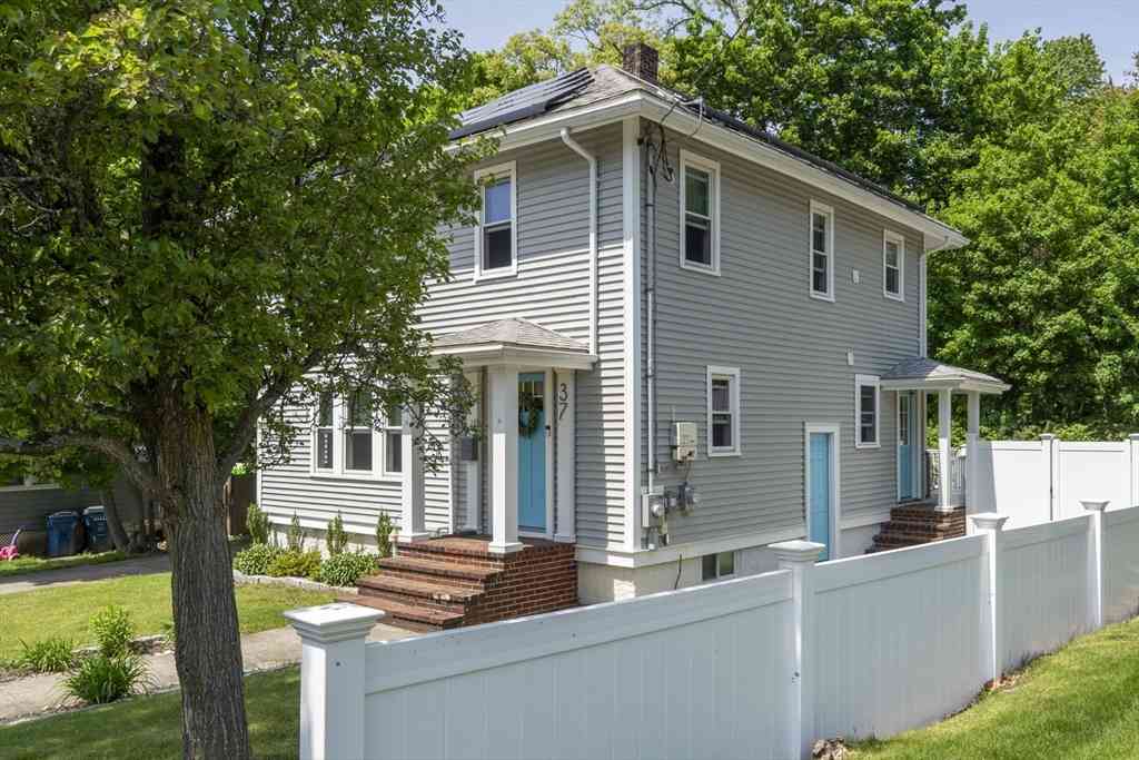 Homes For Sale - 37 Chapel St<br/> Norfolk County, Canton, MA 02021