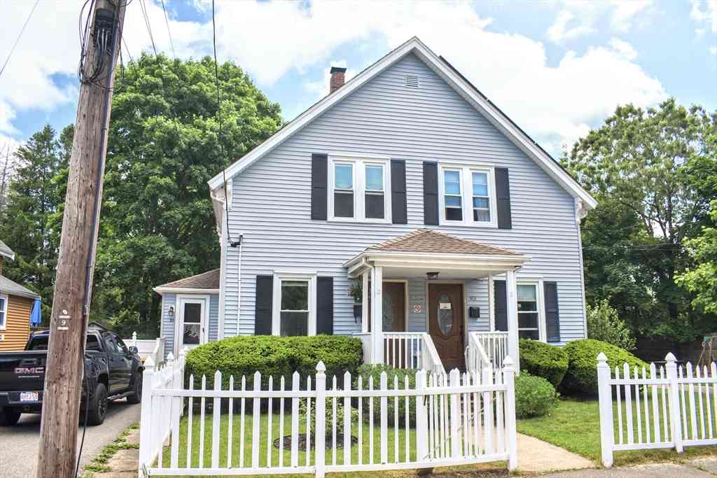 Apartment For Rent - 95 Temple St. #1<br/> Abington, MA 02351