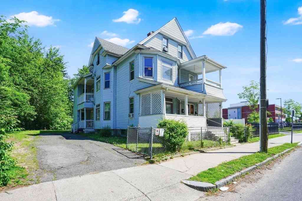 Homes For Rent - 658 Union St<br/> Springfield, MA 01109