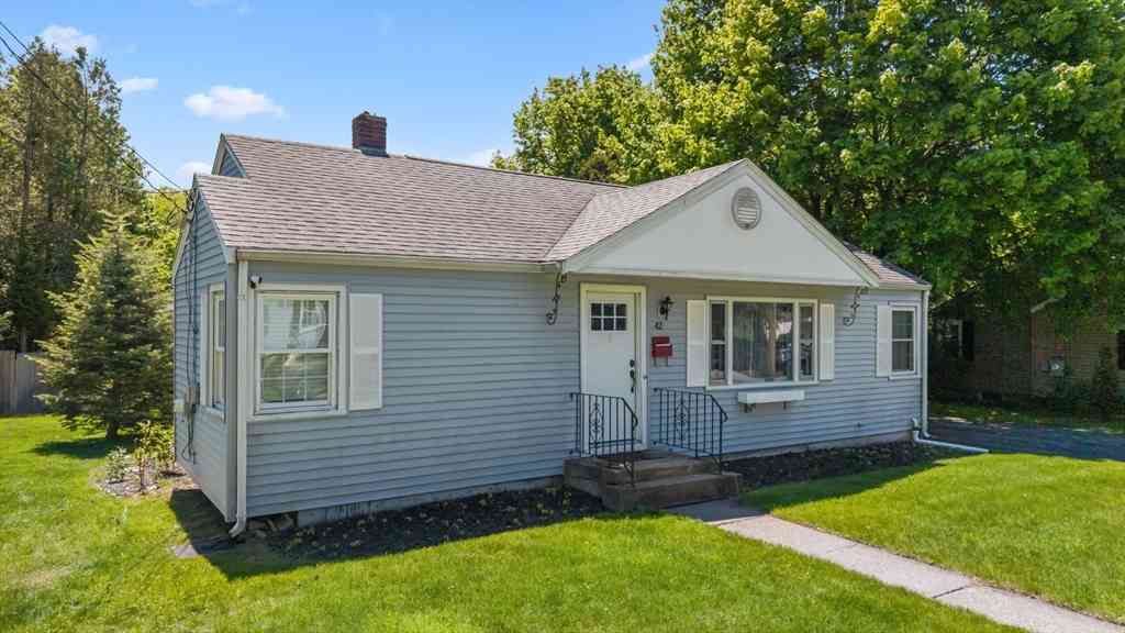 Homes For Sale - 42 Woodway Drive<br/> Shrewsbury, MA 01545