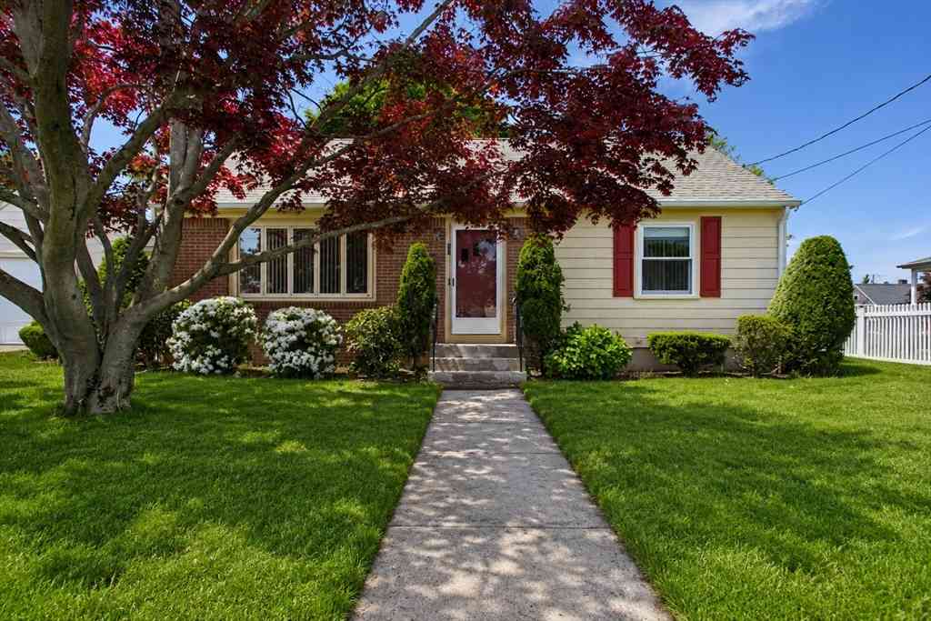 Homes For Sale - 85 Second St<br/> Providence County, Pawtucket, RI 02861