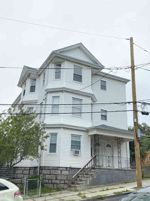 Apartment For Rent - 60 Prospect St #3<br/> Fall River, MA 02720