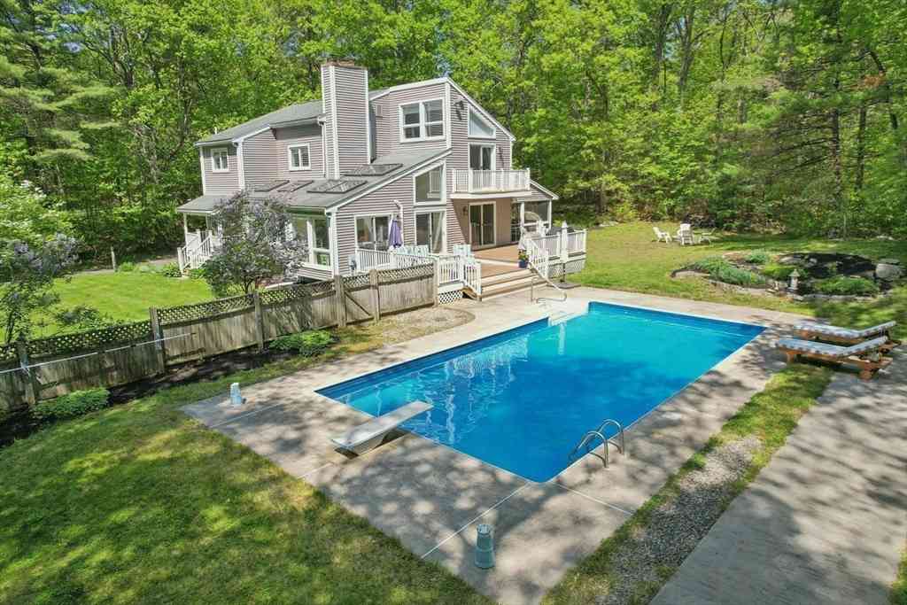 Homes For Sale - 24 Fowler Street<br/> Worcester County, Upton, MA 01568