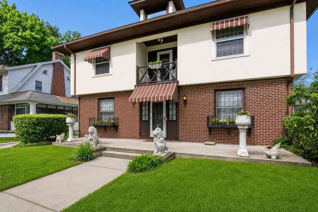 Homes For Sale - 83 Kimberly Ave<br/> Springfield, MA 01108