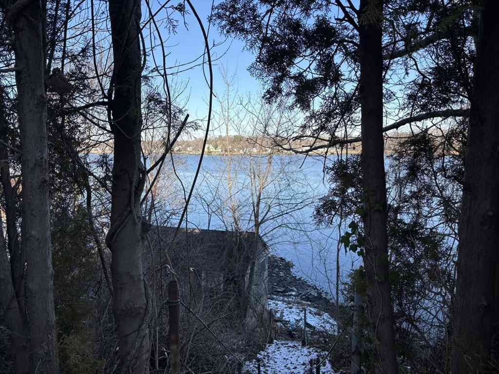 Homes For Sale - 351 County Rd<br/> Bristol County, Barrington, RI 02806