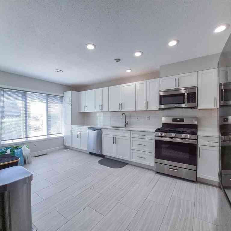 Condo For Rent - 65 Bayberry Ln #65<br/> Dartmouth, MA 02747
