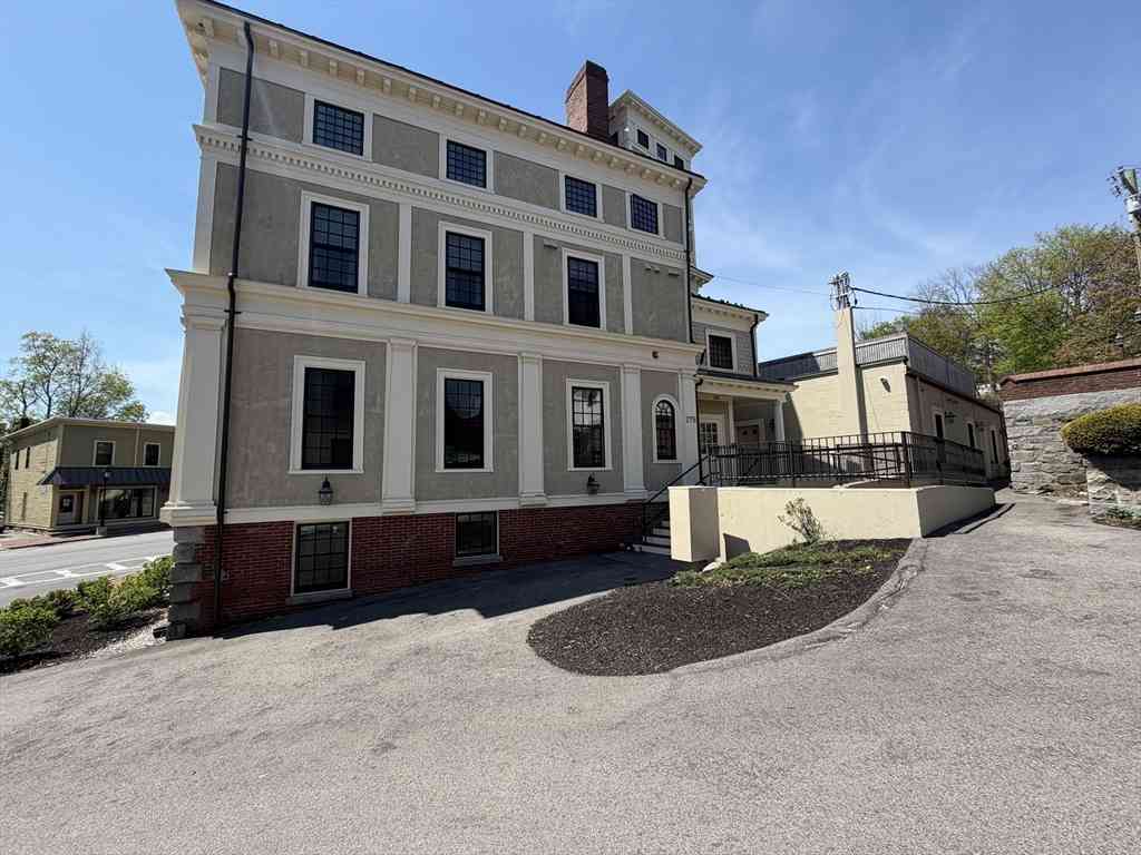 Apartment For Rent - 275 Broadway St #2041<br/> Methuen, MA 01835