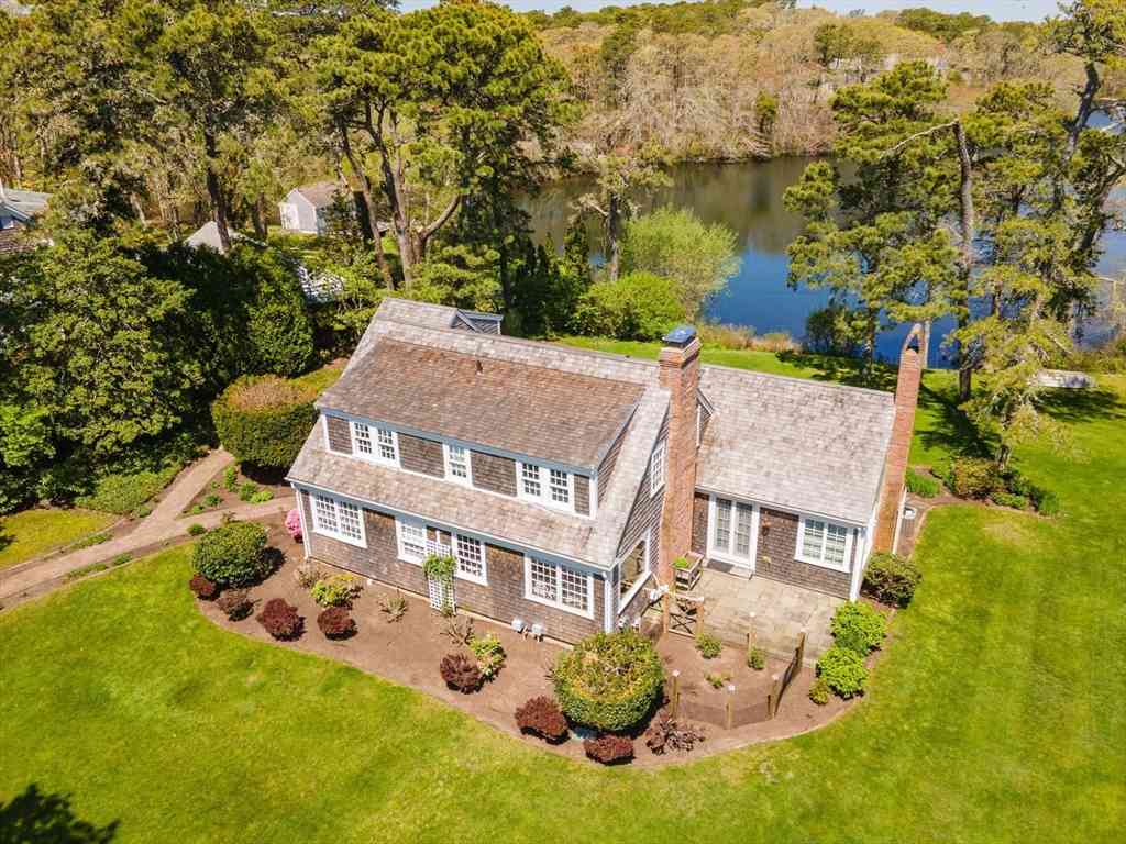 Homes For Sale - 8 Skinequit Ln<br/> Barnstable County, Harwich, MA 02661