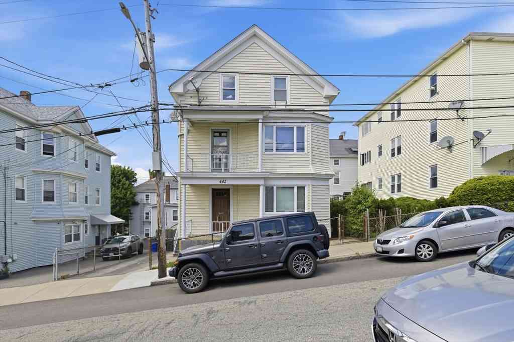 Multifamily For Sale - 442 Hope St<br/> Fall River, MA 02721