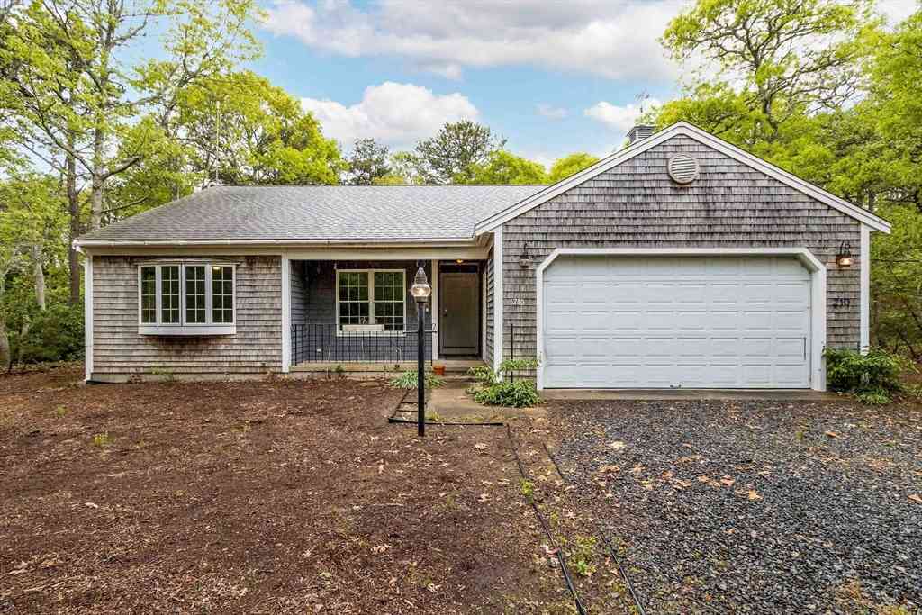 Homes For Sale - 210 Pine Bluff Rd<br/> Barnstable County, Brewster, MA 02631