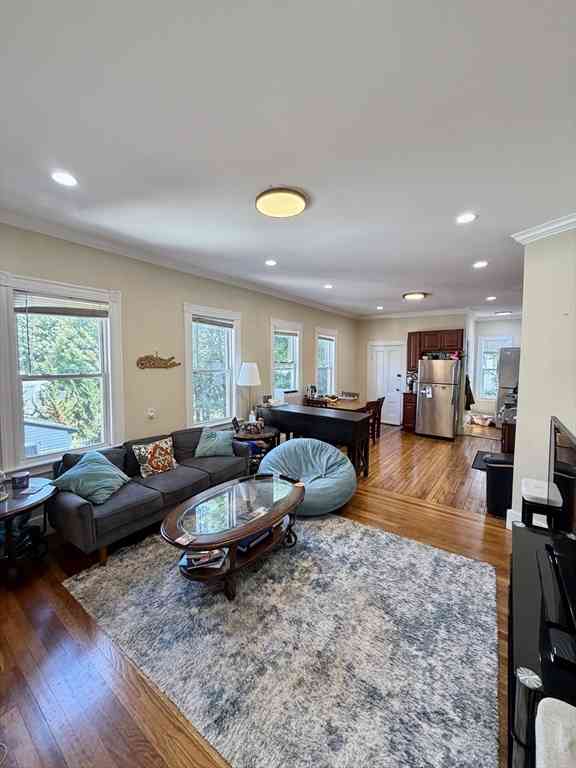 Apartment For Rent - 7 Fuller St #7<br/> Waltham, MA 02453