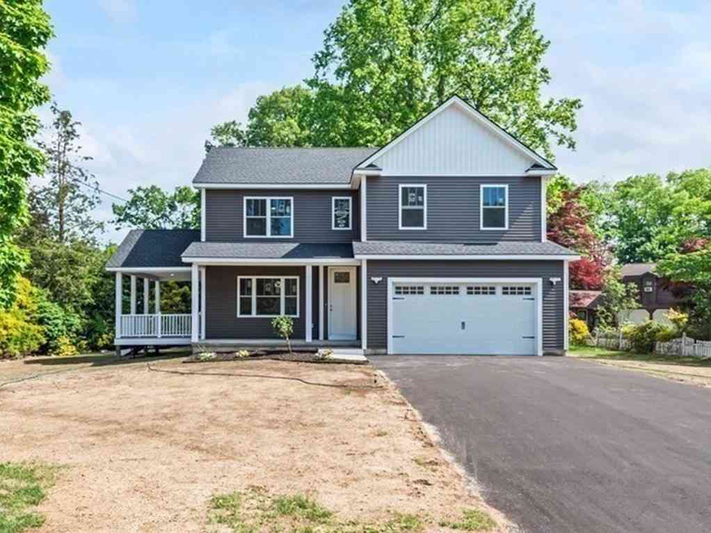 Homes For Sale - 132 Barrington Road<br/> Longmeadow, MA 01106