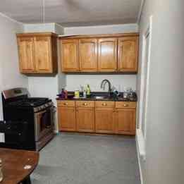 Apartment For Rent - 63 Ingalls St #1<br/> Lynn, MA 01902