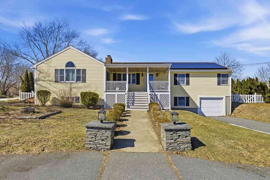 Homes For Sale - 52 Viking Drive<br/> Newport County, Portsmouth, RI 02871