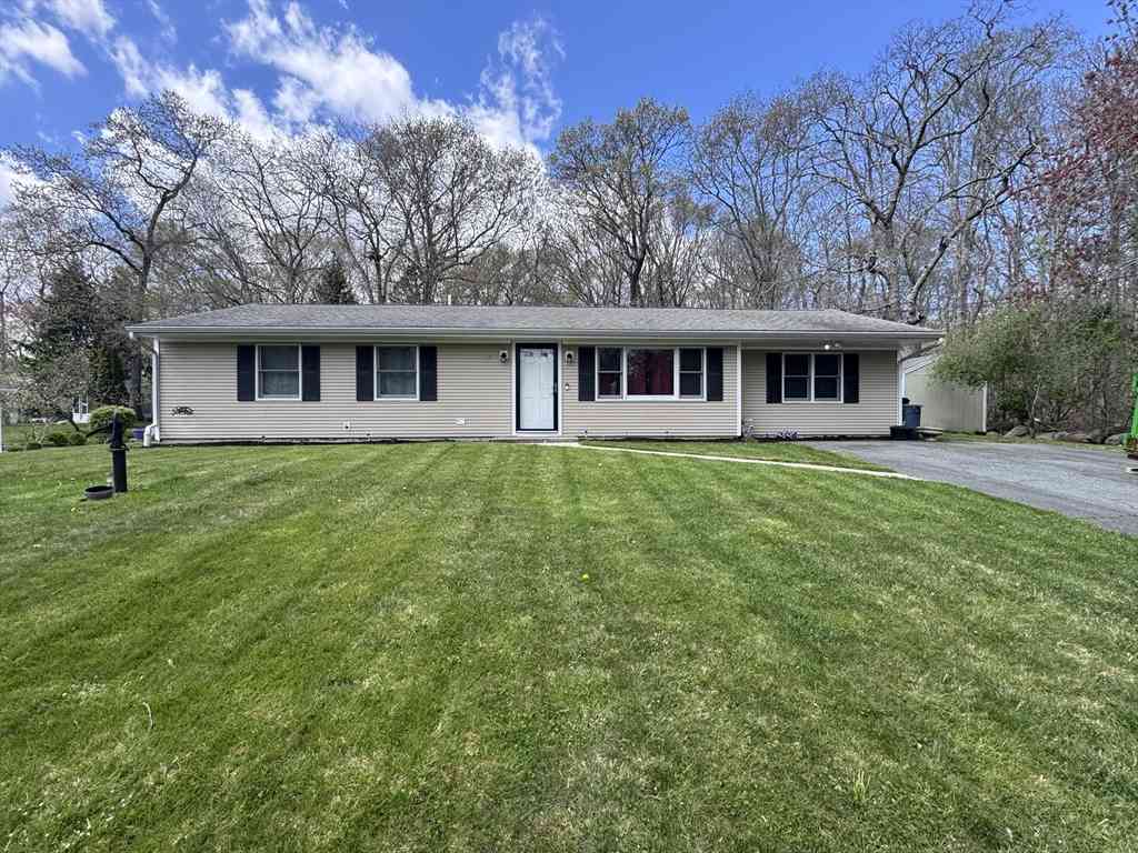 Homes For Sale - 16 Mohawk<br/> Dartmouth, MA 02748