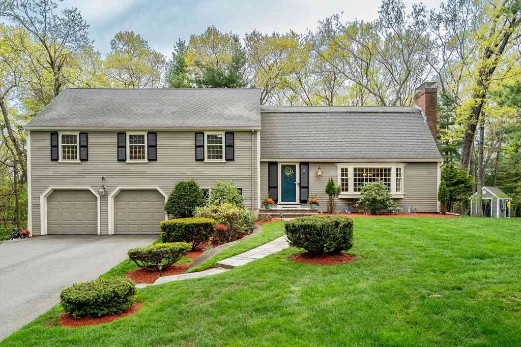 Homes For Sale - 8 Hawthorne<br/> Winchester, MA 01890