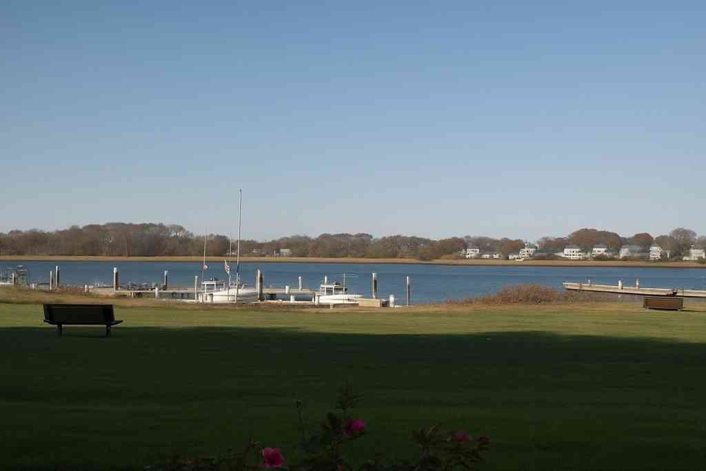 Condo For Rent - 200 Cove Way #107<br/> Quincy, MA 02169