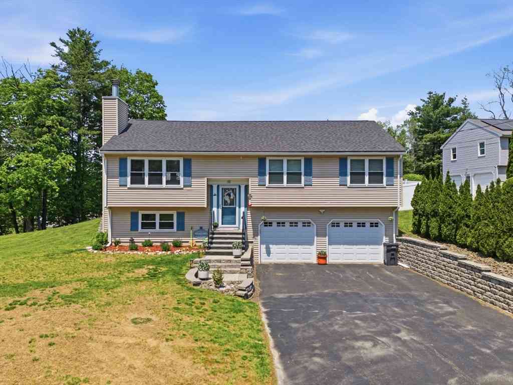 Homes For Sale - 2 Paradise Ln<br/> Haverhill, MA 01830