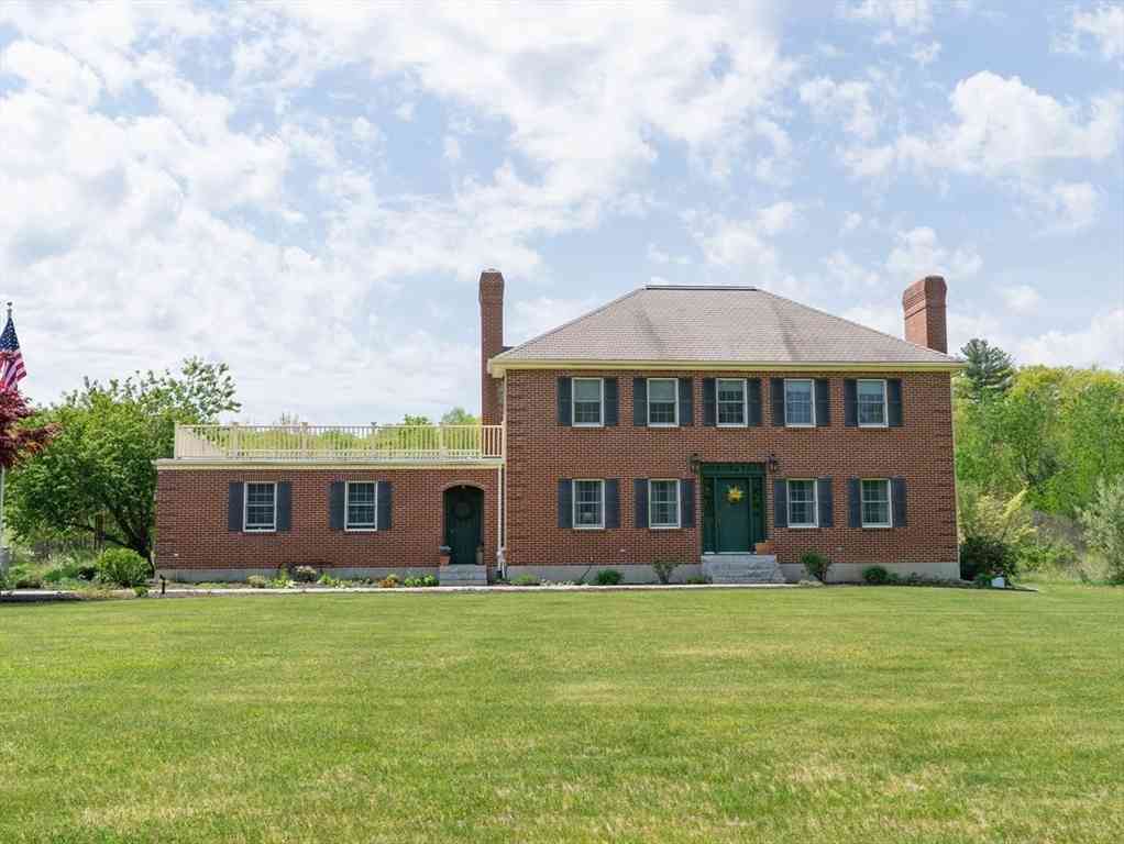 Homes For Sale - 147 Oakham Rd<br/> North Brookfield, MA 01535
